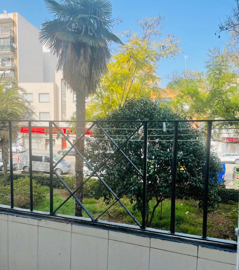 Sagunto Cozy 2-Bedroom Serviced Apartment With Netflix מראה חיצוני תמונה